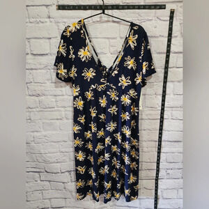 Loveappella floral dress with tie detail and cut out Size XLarge